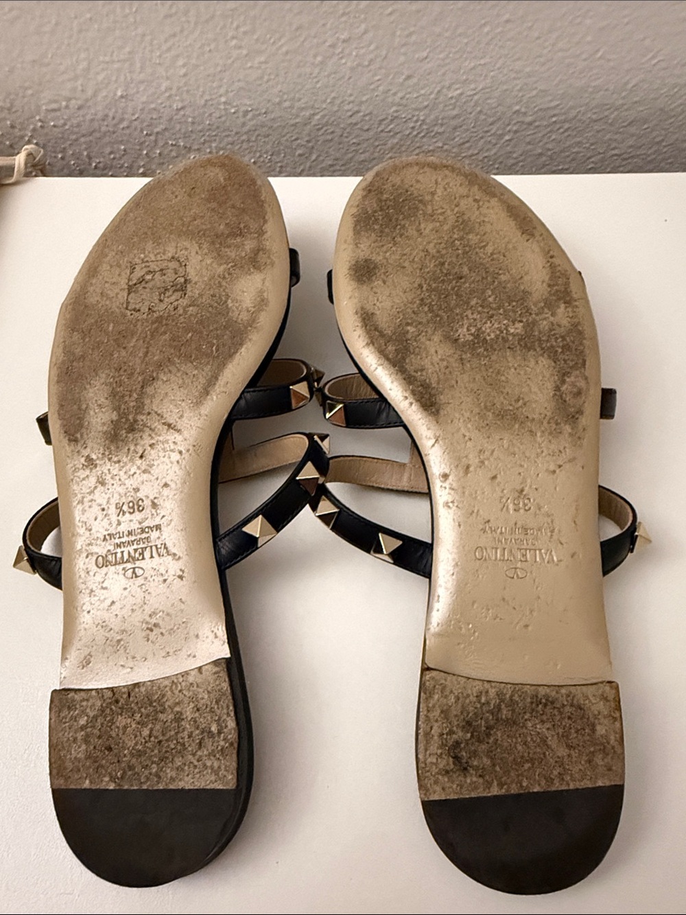 Authentic Valentino Garavani Rockstud Caged Flat Sandals Black Women's 36.5 - Picture 7 of 9